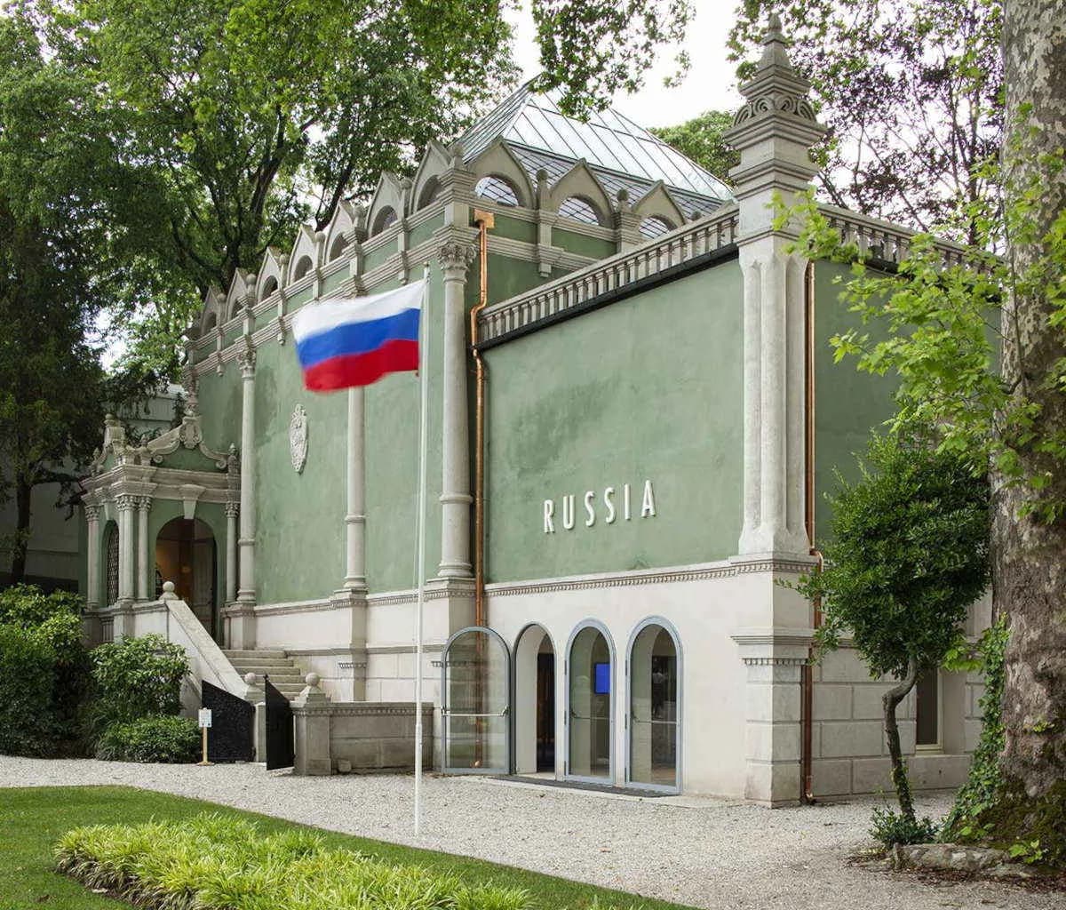 EU, 베니스 비엔날레 러시아관 재개에 지원금 중단 경고